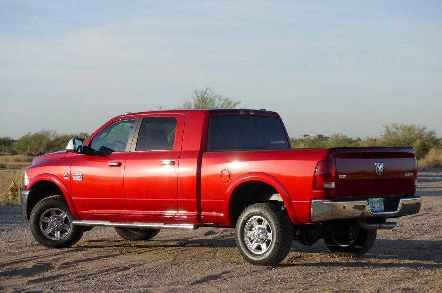  Dodge Ram 3500 Laramie Mega Cab 2010 года  (фото 14 из 37)